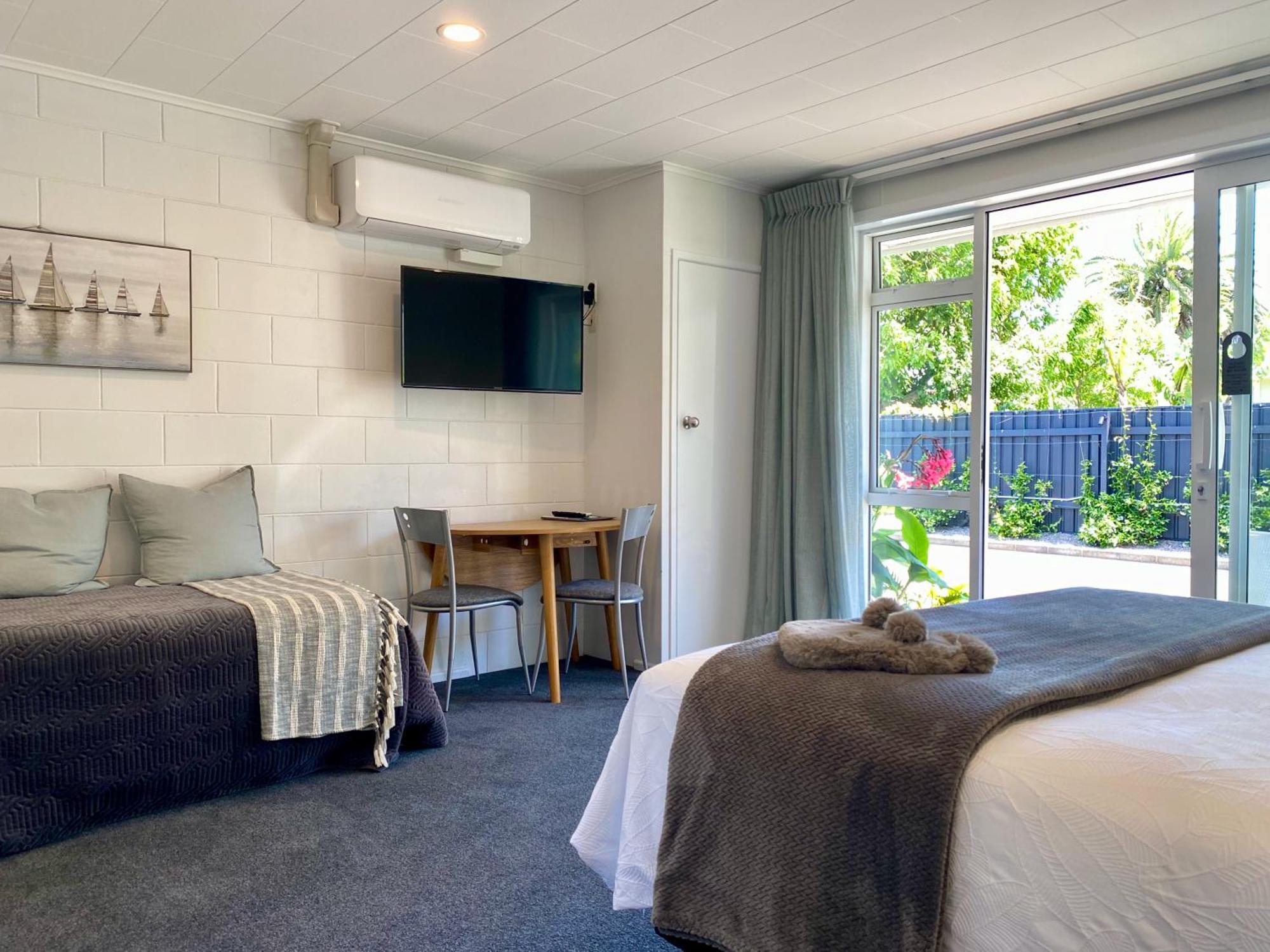 Oceans 88 Whitianga Coastal Suites Екстер'єр фото