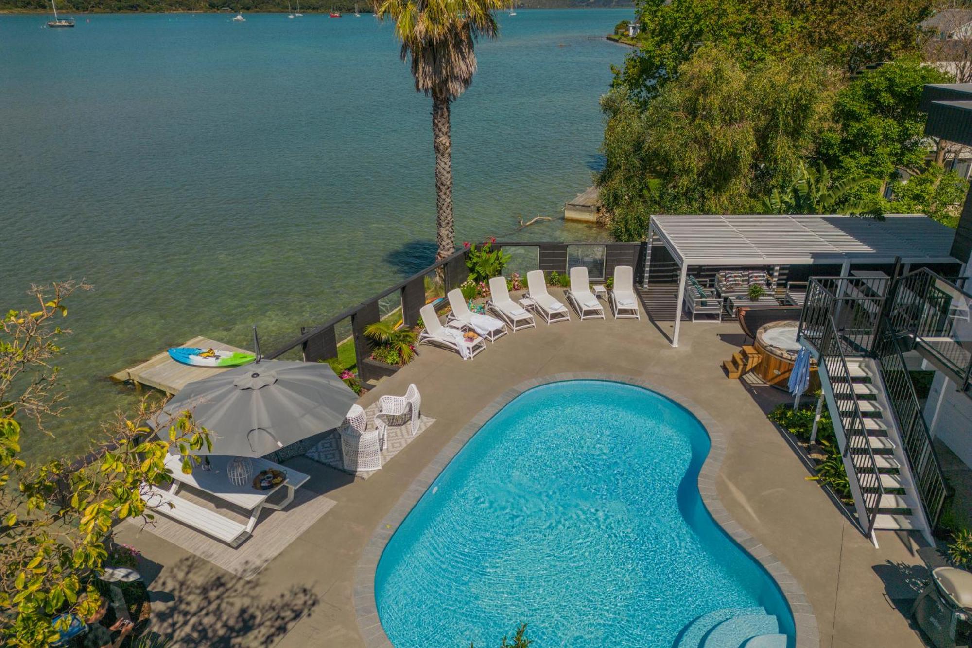 Oceans 88 Whitianga Coastal Suites Екстер'єр фото